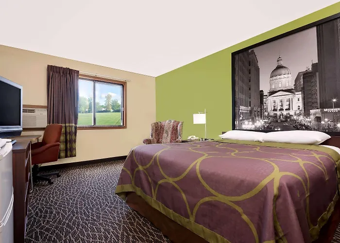 Super 8 By Wyndham Muncie/Ball St. College Area