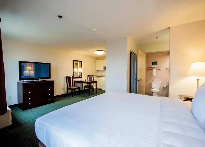 Greystone Inn & Suites