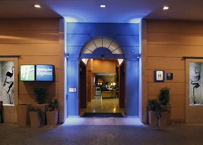 Holiday Inn Express Ciudad De Las Ciencias By Ihg