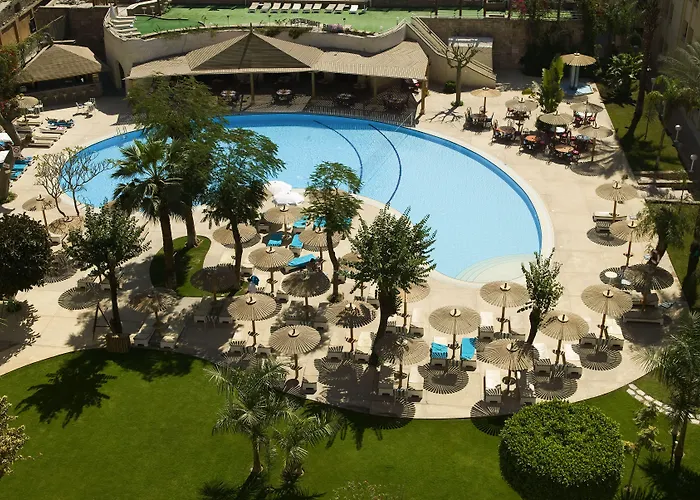 Aracan Eatabe Luxor Hotel
