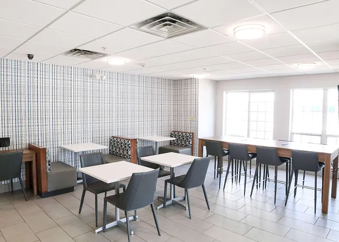 Microtel Inn & Suites By Wyndham Charlotte/Northlake