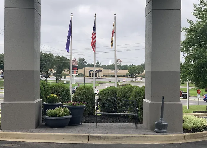 Chesapeake Inn And Suites Lexington Park Patuxent River Naval Air Station