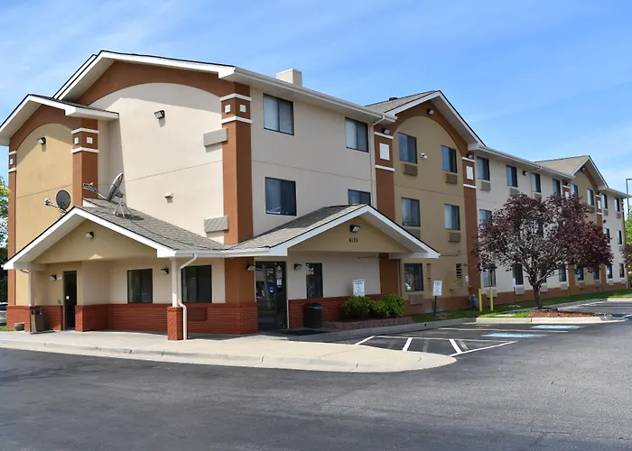 Super 8 By Wyndham Newport News/Jefferson Ave.