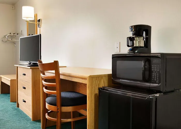 Travelodge By Wyndham Milford