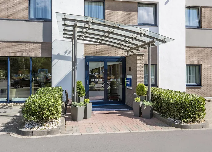 Holiday Inn Express Cologne Muelheim By Ihg