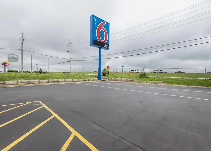 Motel 6 Kansas City, Mo - Airport