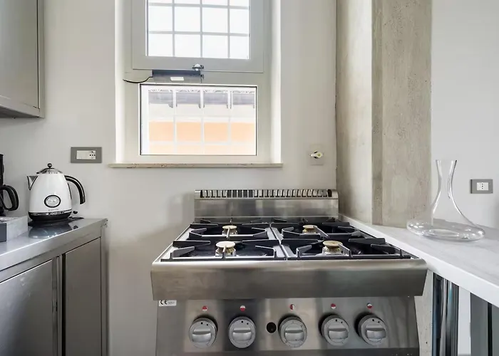 Comfortable Luxury Apartments Near The Colosseum - Rome