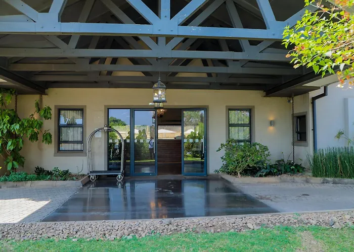 Greenwood Manor Hotel