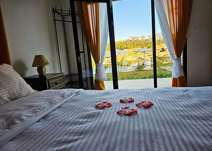 La Casa Di Mantasoa - Lodge By The Lake