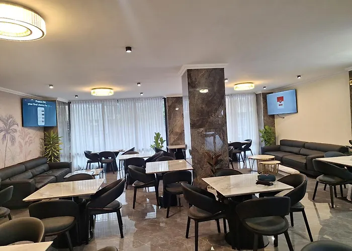Point Central Hotel