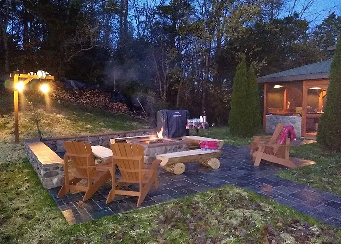 Berry Springs Lodge