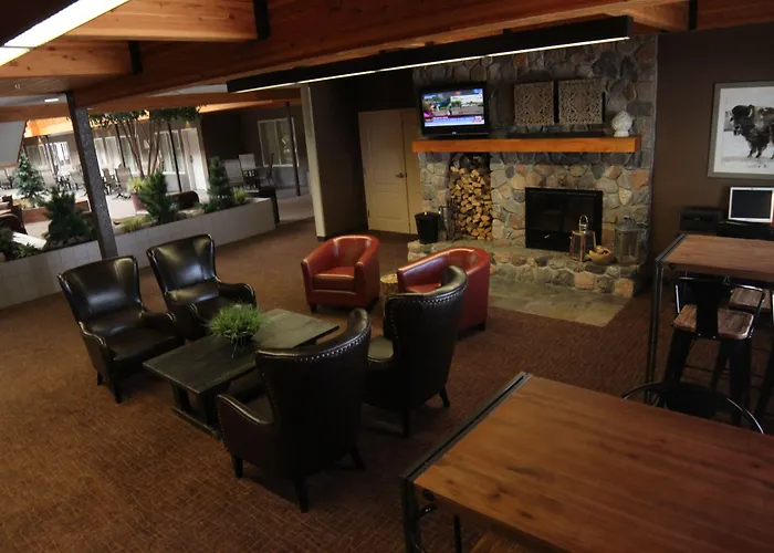 C'Mon Inn & Suites Fargo
