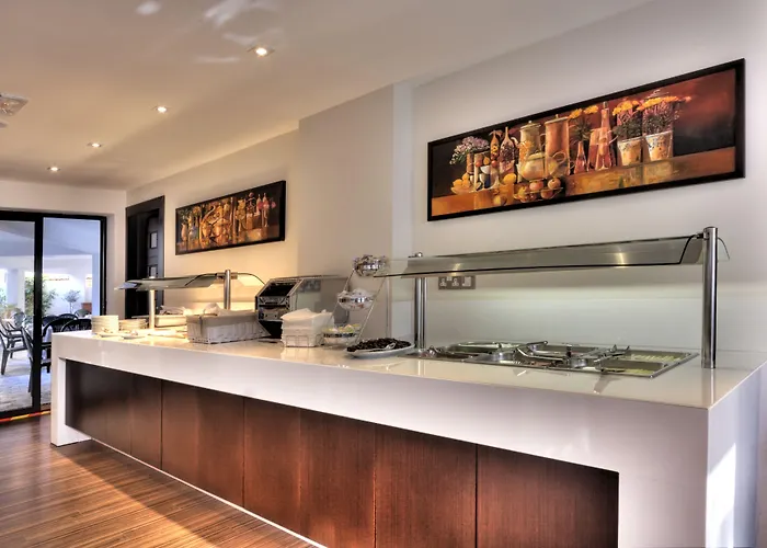 Livadhiotis City Hotel