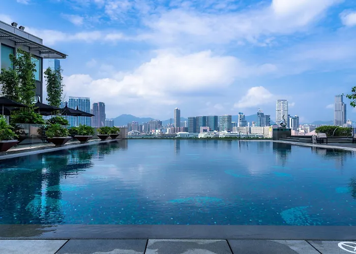 Four Seasons Hotel Hong Kong