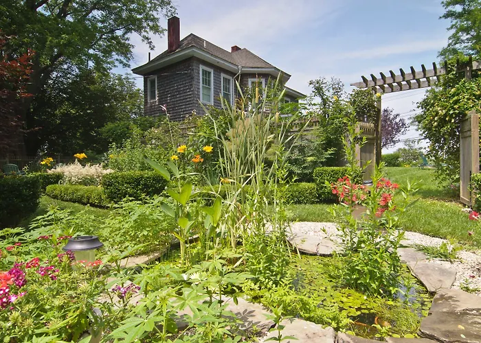 Shorecrest Bed And Breakfast