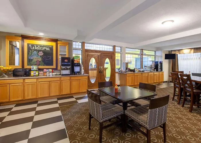 Days Inn By Wyndham Petoskey