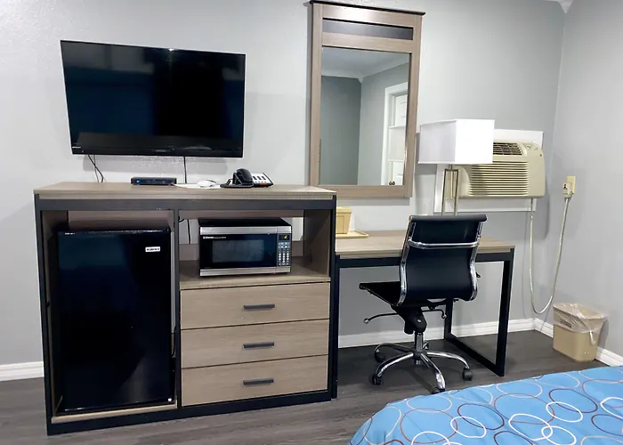 Budget Host Inn
