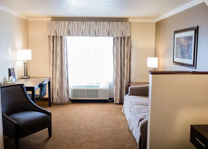 Ramada By Wyndham Moses Lake