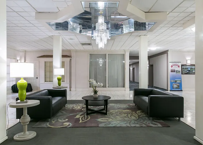 Eisenhower Hotel And Conference Center