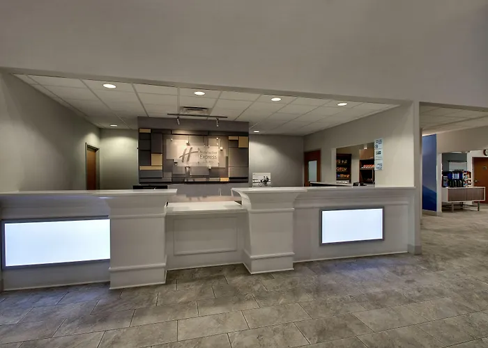 Holiday Inn Express Hotel & Suites Waukegan/Gurnee By Ihg