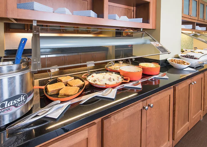 Hyatt Place Charleston Airport / Convention Center