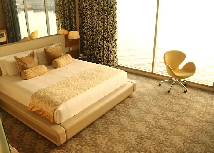 Hotel H2O