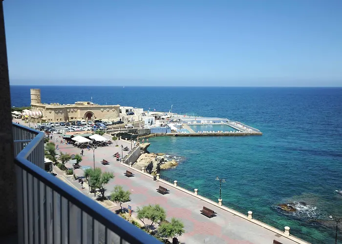 Sliema Chalet Hotel