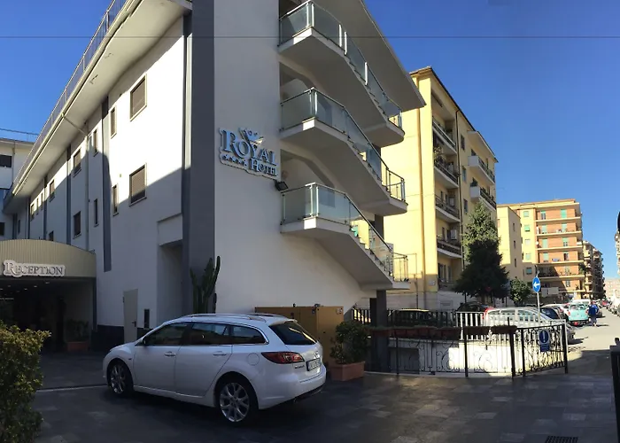 Royal Hotel