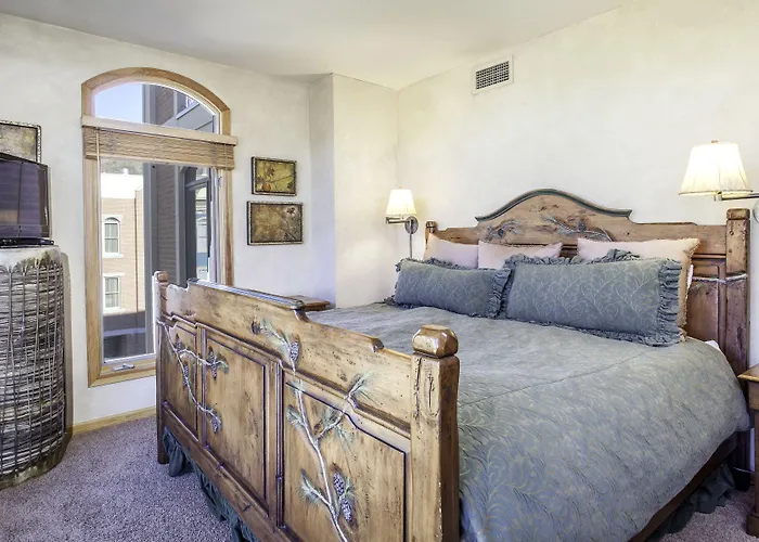 The Caledonian By All Seasons Resort Lodging