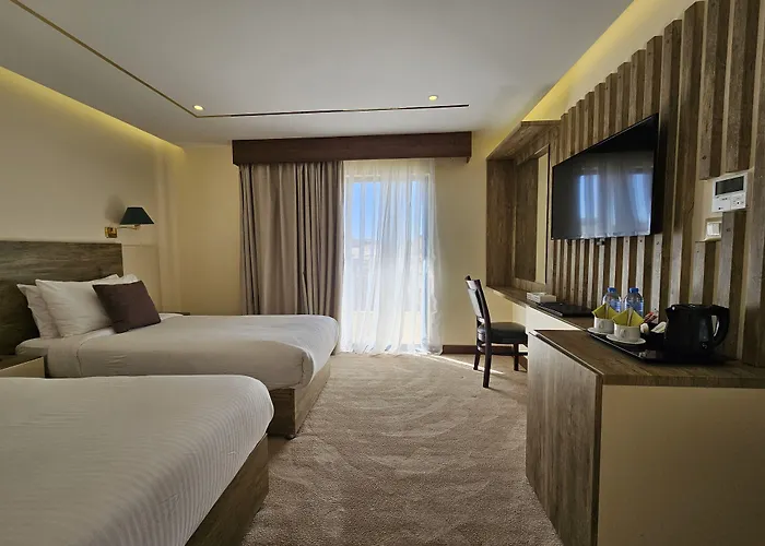 Edom Hotel