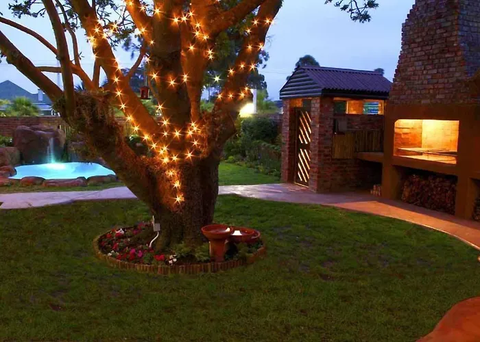 Treetops Guesthouse Puerto Elizabeth