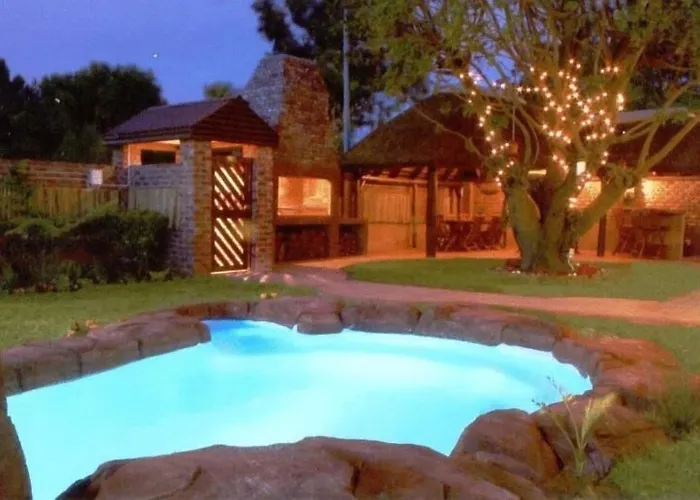 Treetops Guesthouse Puerto Elizabeth