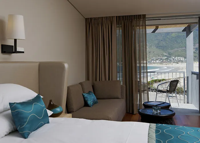 Chapmans Peak Beach Hotel