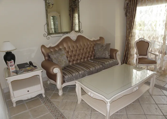 Flamingo Suites Boutique Hotel