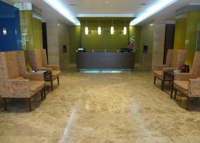 Ascot Hotel