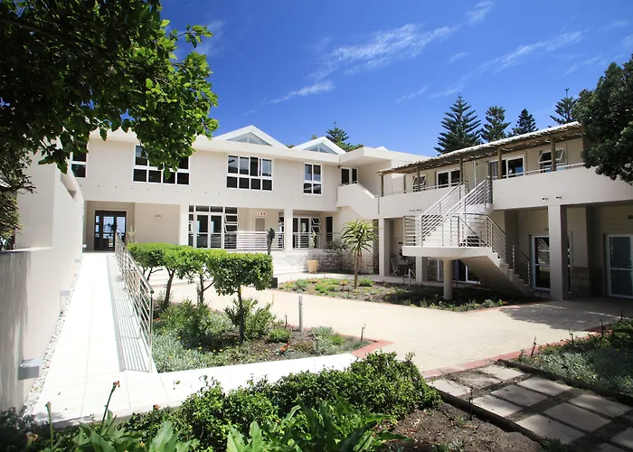 Abalone Guest Lodge