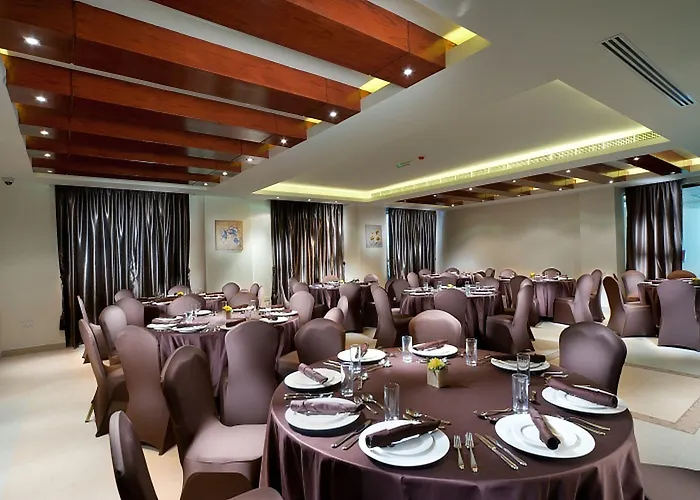 Al Hail Waves Hotel Managed By Centara