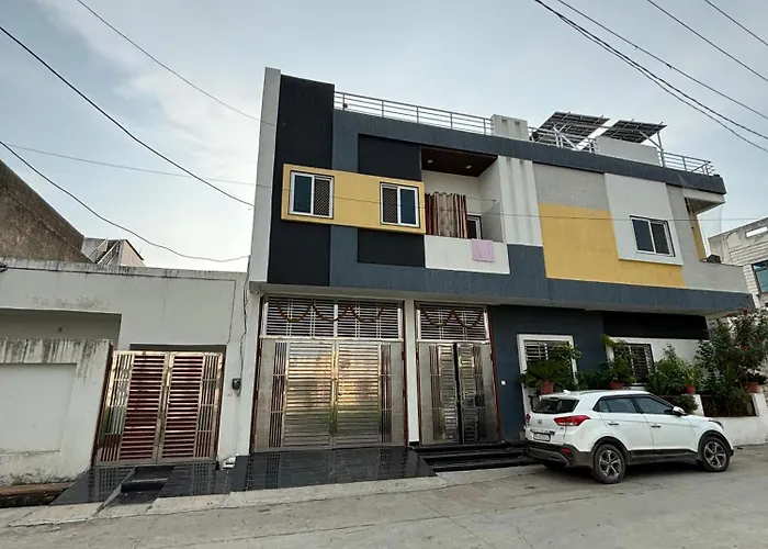 Shivaksh Rental Flats And Rooms- Best Hotel In Bhawani Mandi