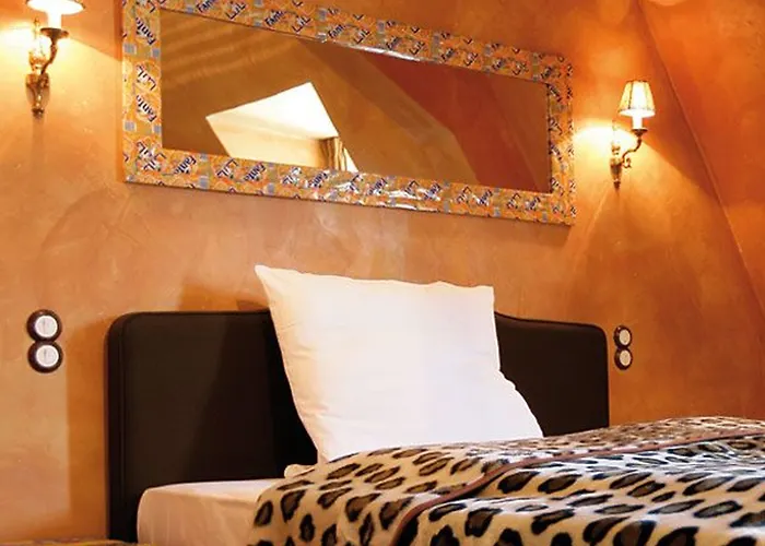 Hip Hotel