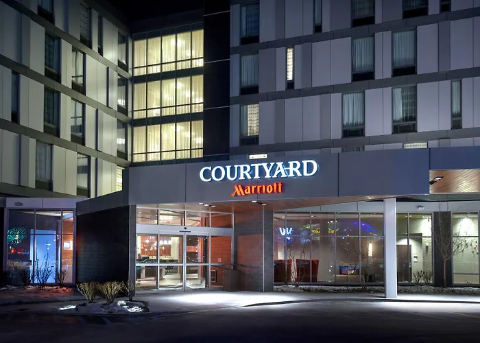 Courtyard By Marriott Philadelphia South At The Navy Yard
