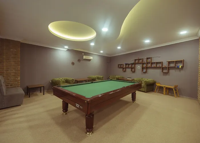 Han Deluxe Hotel