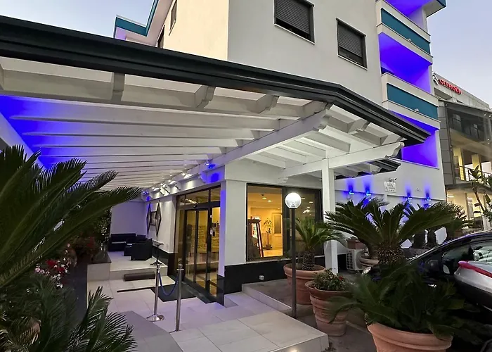 Hotel Clinton
