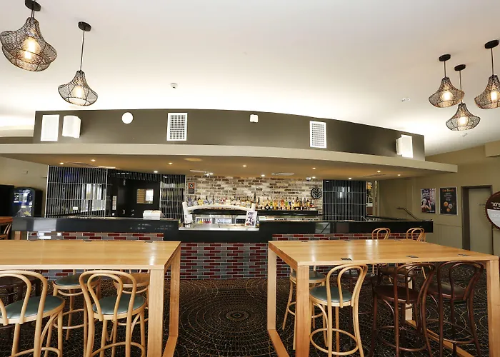 The Lakes Hotel