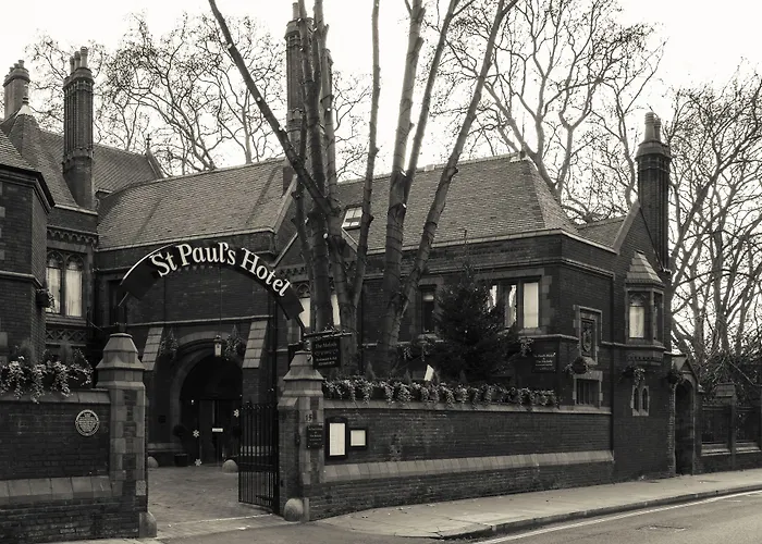 St Paul'S Hotel