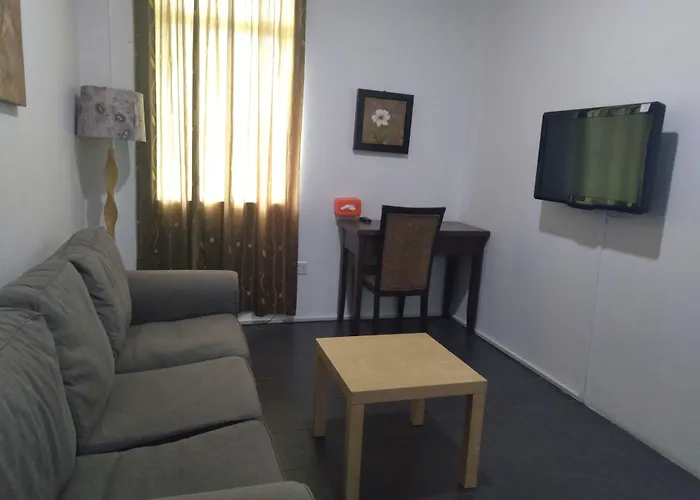 Ginasuite Hotel