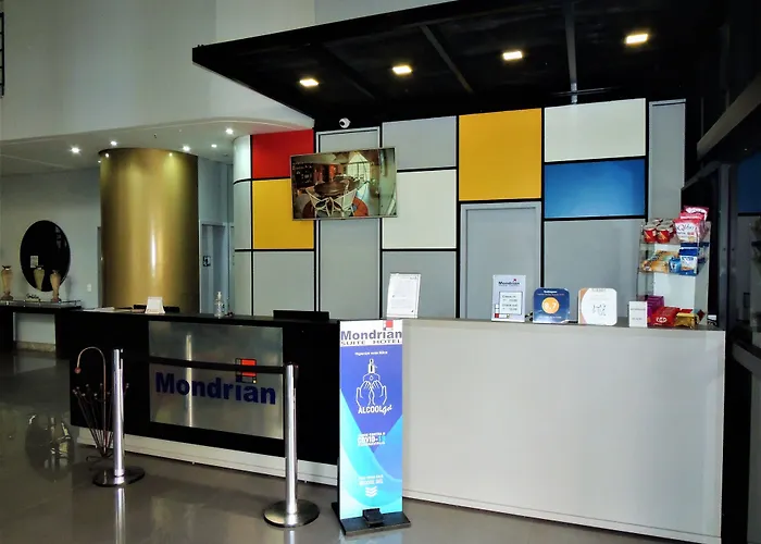 Mondrian Suite Hotel