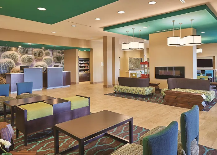 La Quinta By Wyndham Carlsbad