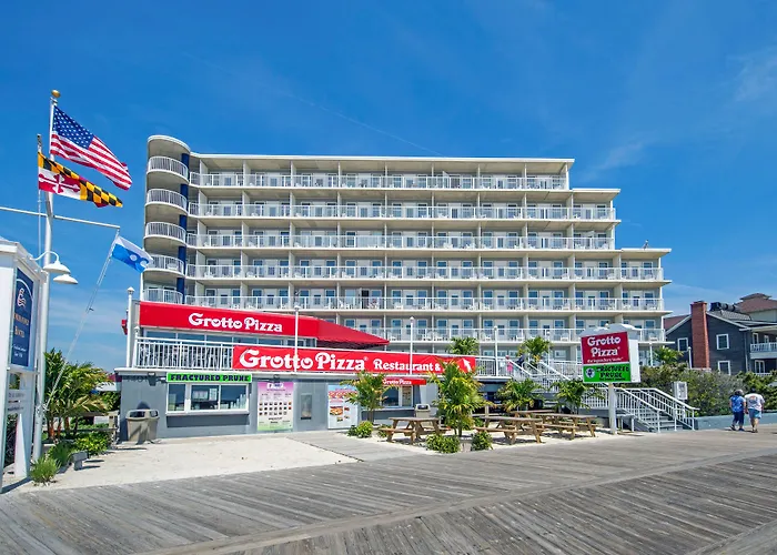 Commander Hotel & Suites