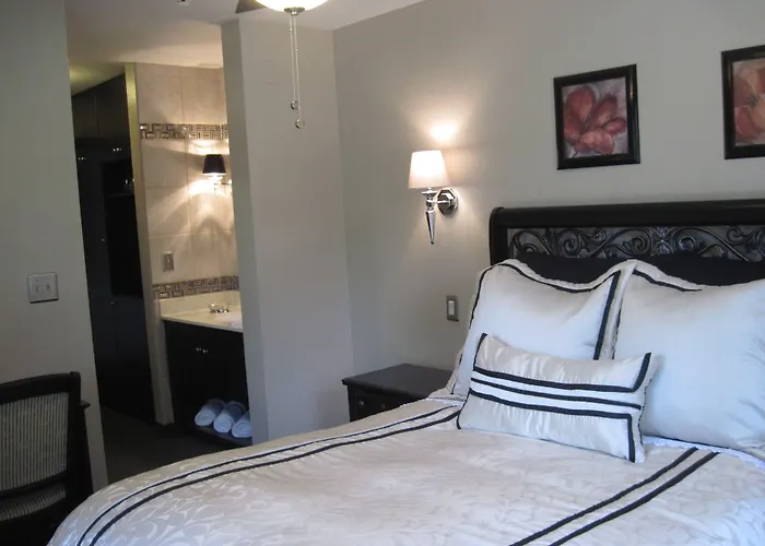 The North Shore Inn