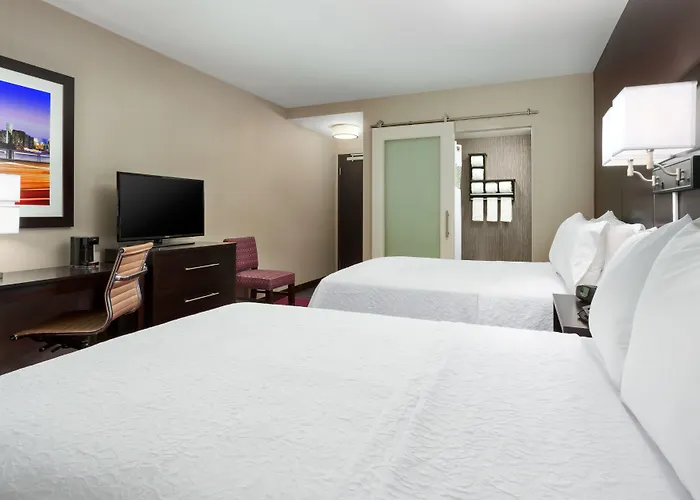 Hampton Inn Times Square Central